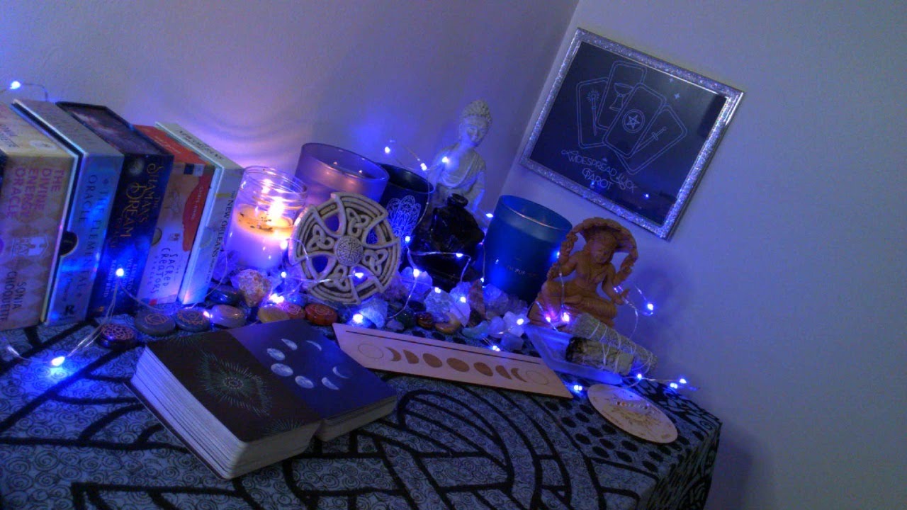Leo July Love Reading