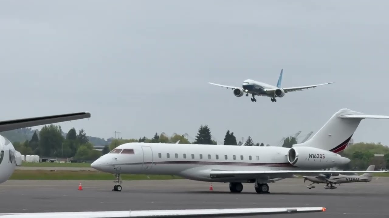 Boeing 777X Landing at KBFI (Boeing Field)