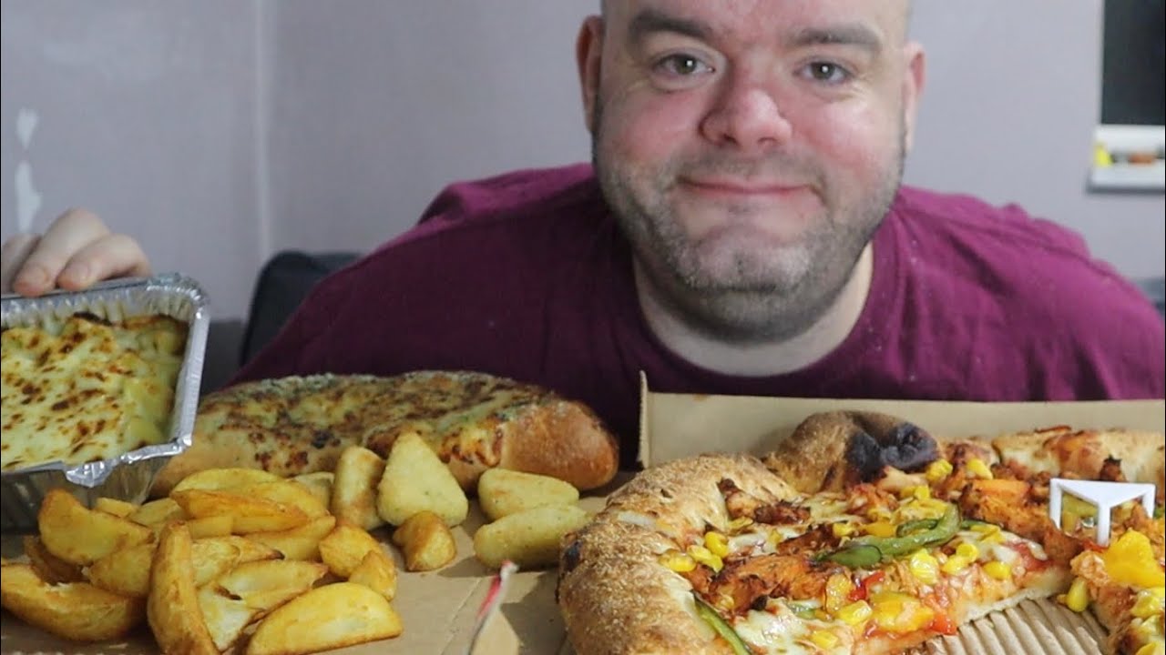 Trying the new peri peri pizza from Pizza Hut uk mukbang