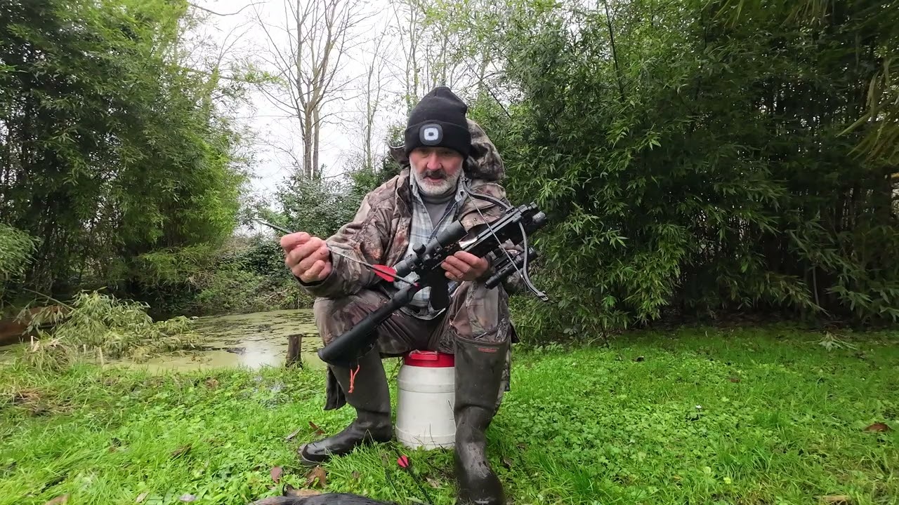 Chasse de survie avec la mini arbalète Steambow