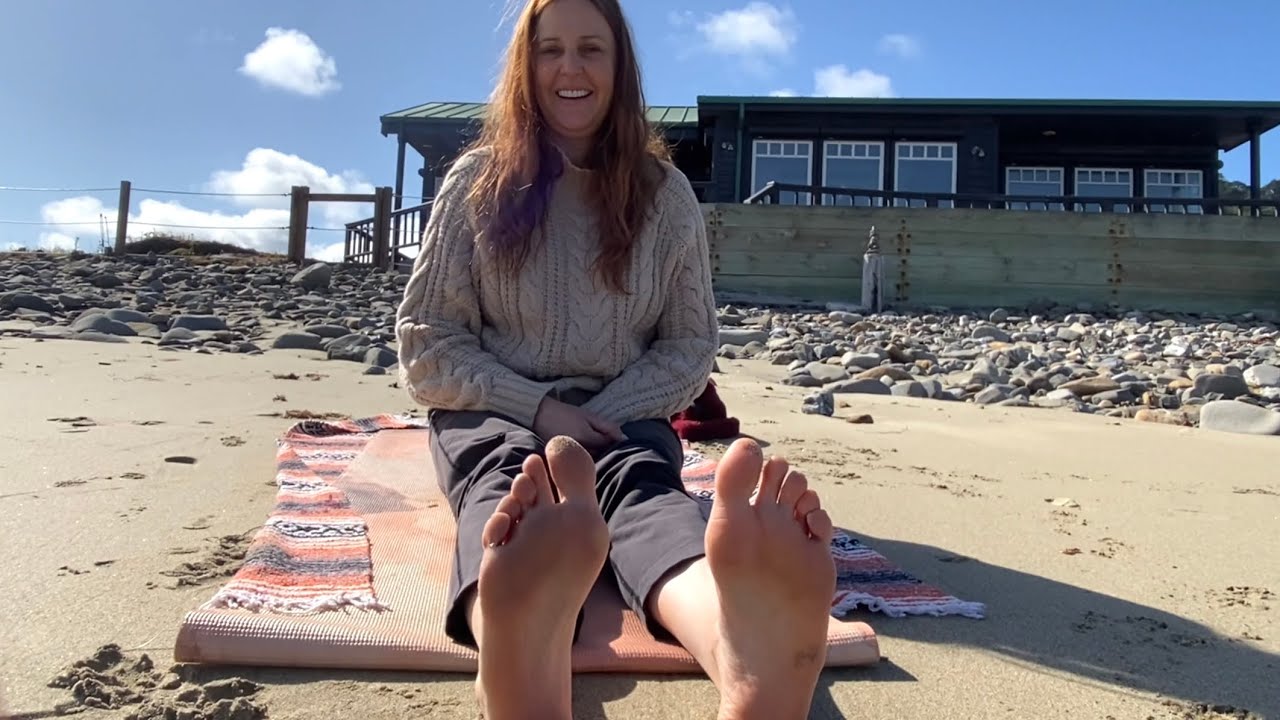 Sarah&rsquo;s Motherly Beach Feet - Friendly Feet Ep. 3