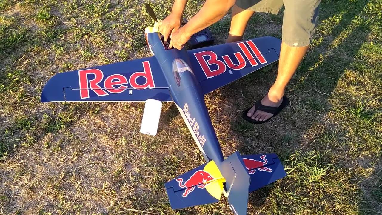 The Amazing Staufenbiel Red Bull Edge 540 - Maiden Flight