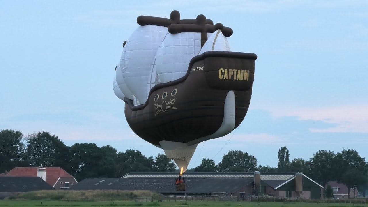 Landing Schip PH-RUM special shape hot air balloon | Ballonfestival Hardenberg