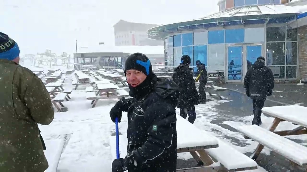 ALPINCENTER-KITZSTEINHORN-SPASS BEI ARBEIT