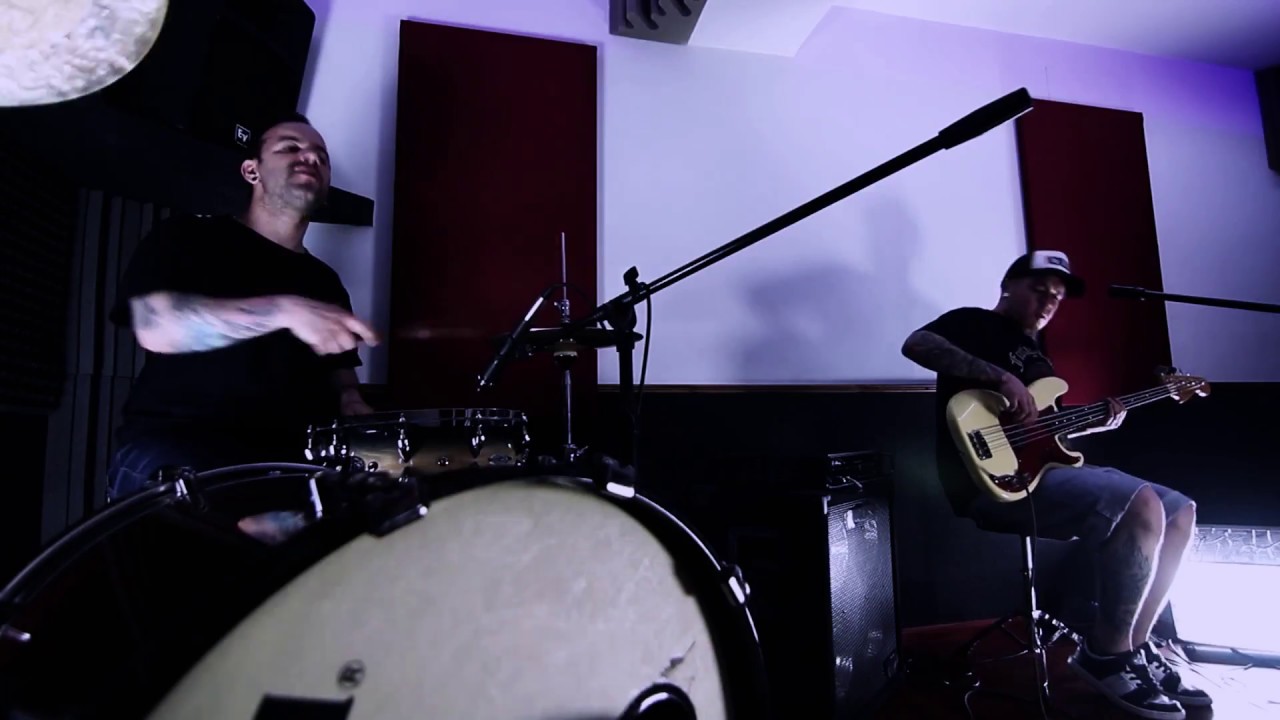 DUM - Porqué lastimarme ( acústico )