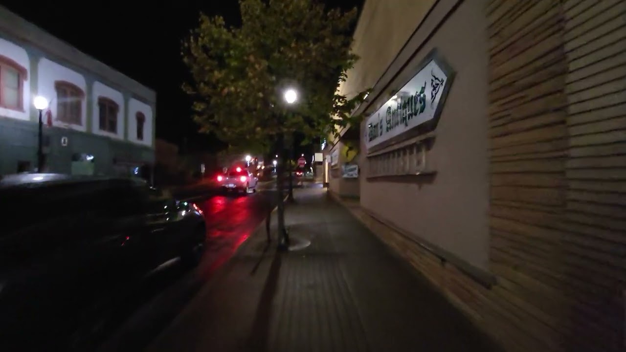 Quiet Saturday Night In Downtown Ironwood Michigan