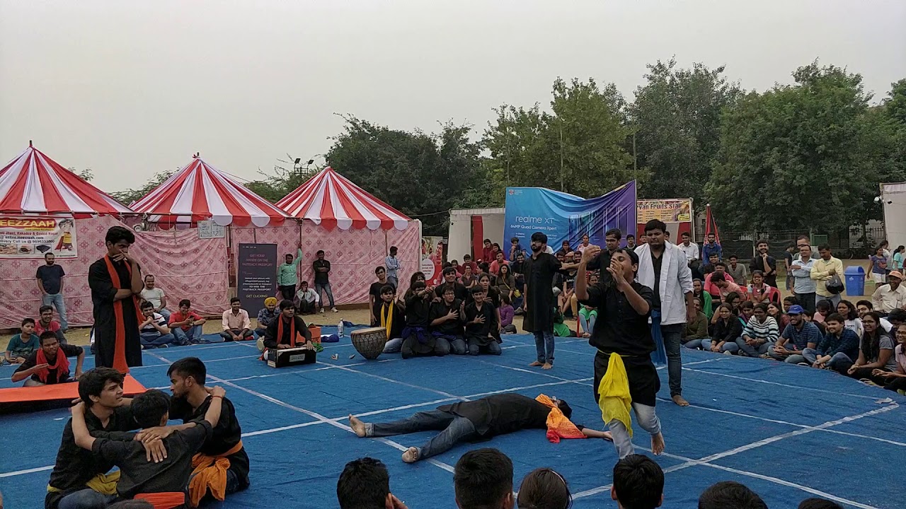 Dharam Sankat Mein Hai - Antaragni'19 winner nukkad by IIT Kanpur
