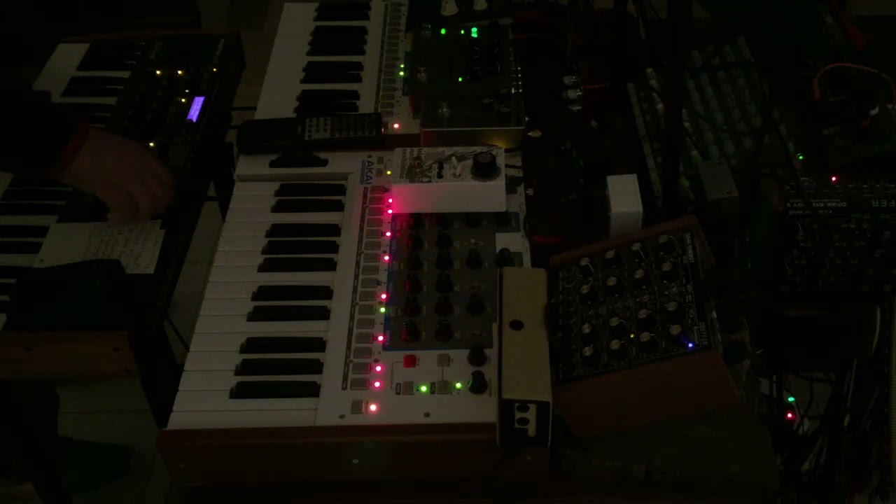 Easy Steps Techno My/Dark Energy - Ritm2- MoPhoX4 #electronicmusic #music #analogsynth #techno #akai