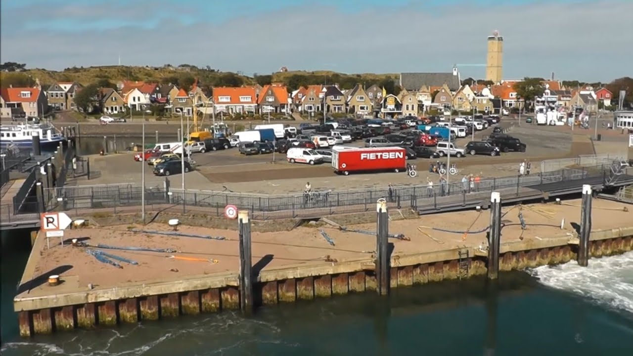 Veerboot M.S. Friesland vertrekt uit West-Terschelling