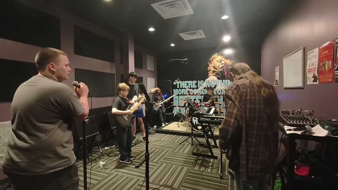 M1 A1 (Gorillaz Cover) - Live at School of Rock Oviedo Rehearsals