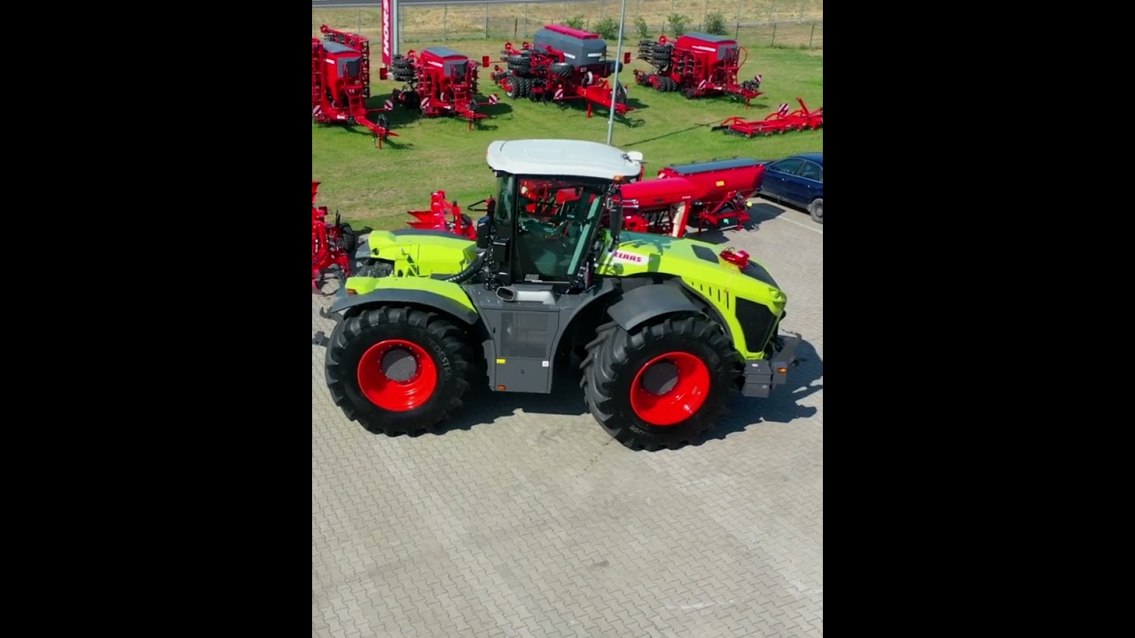 CLAAS XERION 4200 - wydanie maszyny P.H.Z. KALCHEM SP. Z. O. O. WIKTORYN