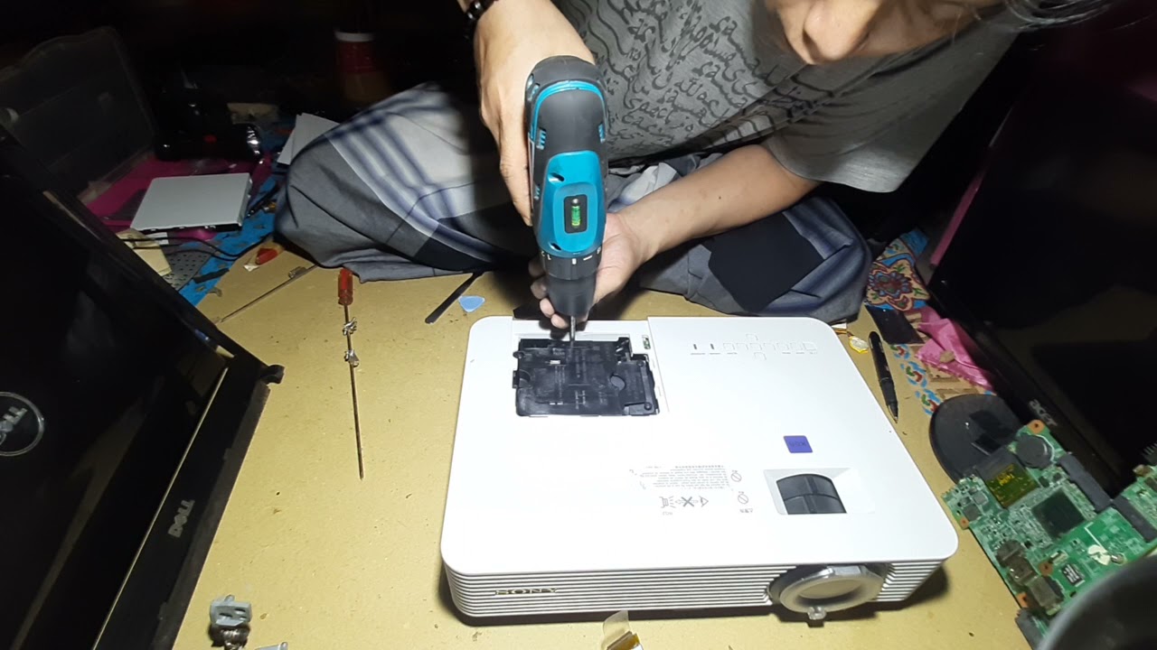 cara membongkar sony vpl dx220n