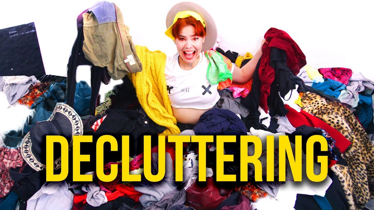 Mi NOVIO me OBLIGA A REGALAR mi ROPA 😭 | Decluttering TOTAL de Armario