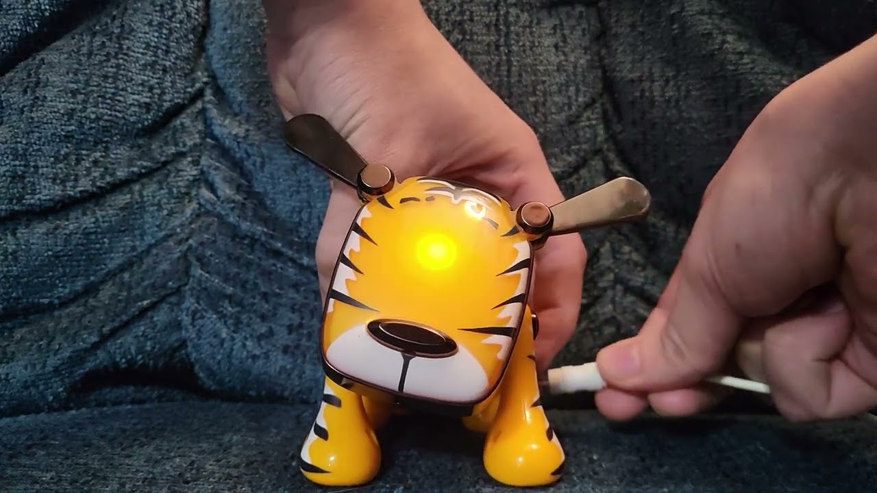 2005 I-Dog Tip: Aux Port LED Animation Cancelling (Read Description)