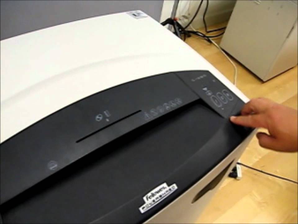 Paper Shredder Review- Staples SPL-NSC30A vs Fellowes C-380S