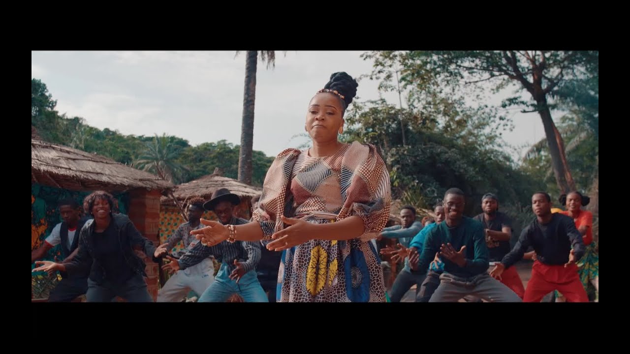 NAZA NA YAYA + IL A REDONNE LA VIE A MON AME: JOELLE NTOYA  MUTUNDA ( CELEBRATION DU SEIGNEUR JESUS)