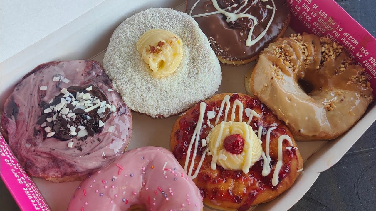 LETS EAT BEST DONUTS IN EUROPE ! DONUTO Banja Luka 🇧🇦