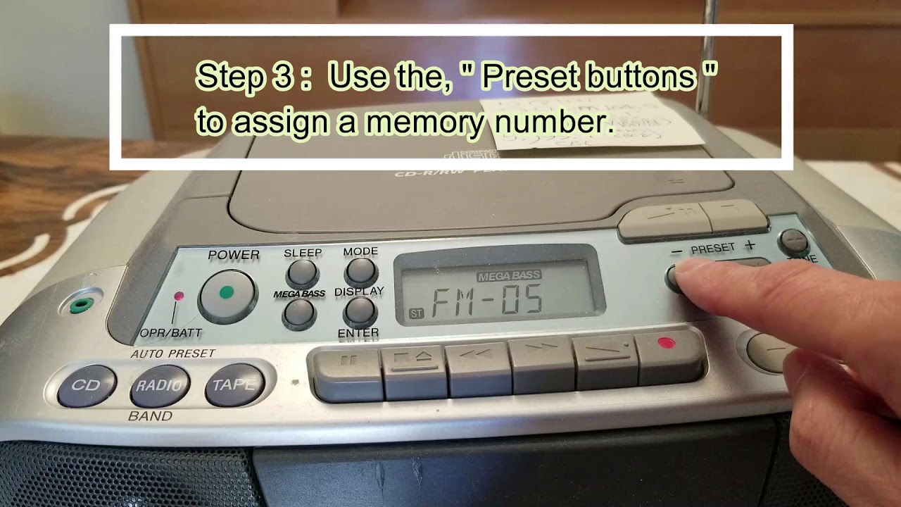 Sony CFD S01 CD Radio Cassette Corder - How To Use Or Set the Radio Presets