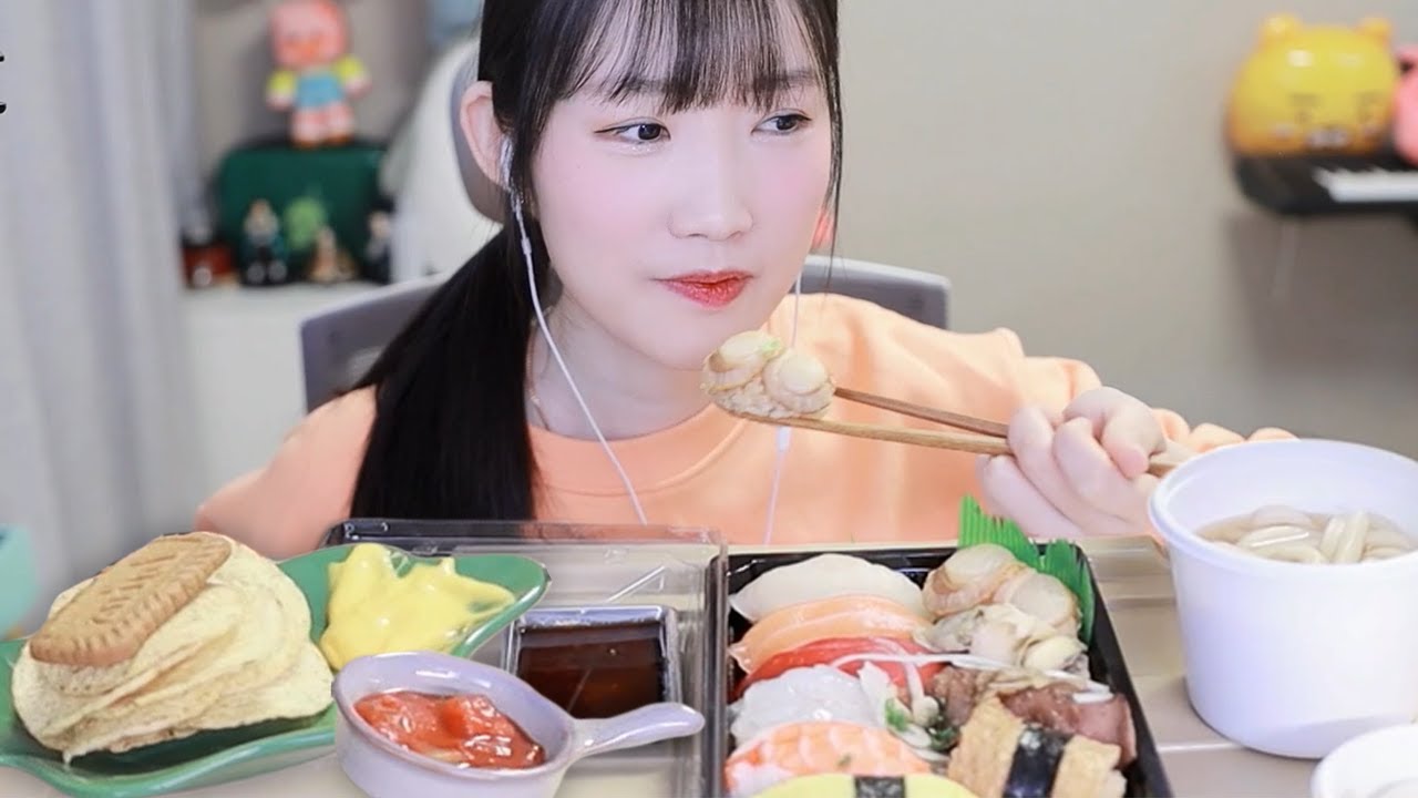 🍴소식이가 과식을 했다.. 초밥&나쵸 먹방🍴