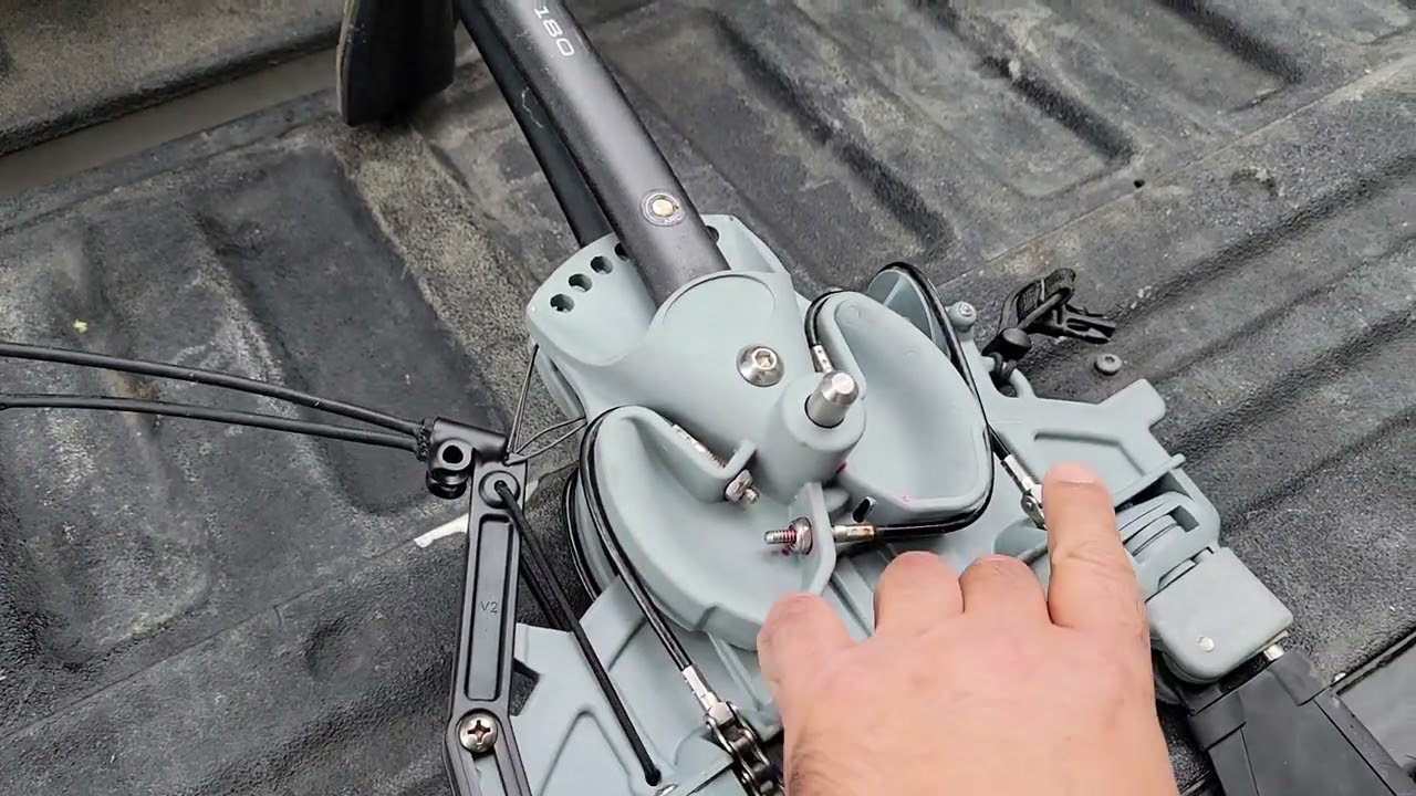 Hobie Mirage Drive 180 chain tension and spine wear.