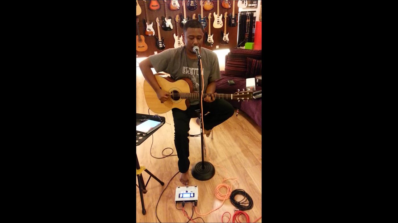 Chris Estrop Tc Helicon Voicelive Play GTX