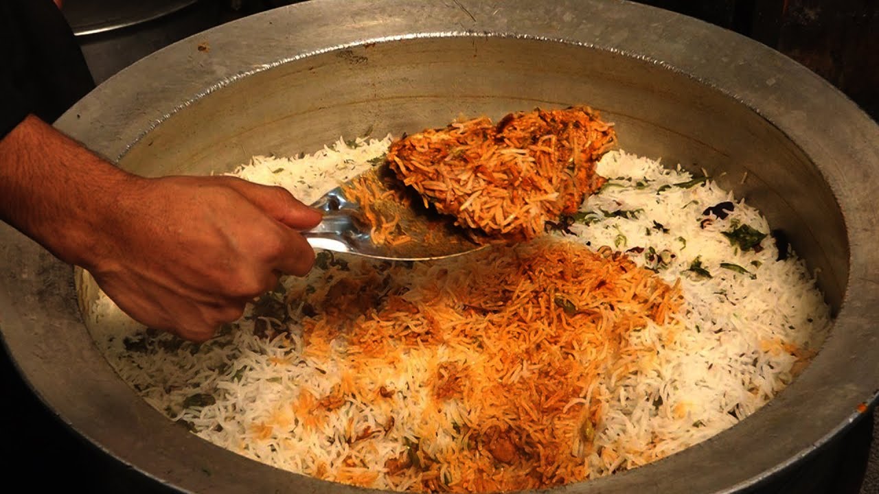 WORLD FAMOUS HYDERABAD CHICKEN BIRYANI | Restaurant Style Biryani | Food Hungers