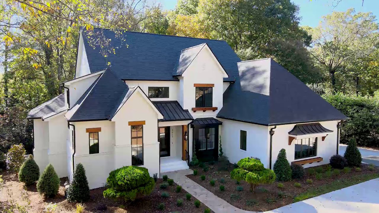 Town & Country Custom Modern Farmhouse