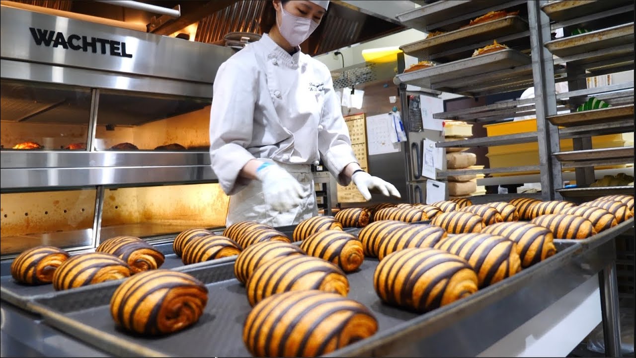 住宅街の隠れ家的パン屋で次々と焼きあがる美しいパン作りの朝に密着