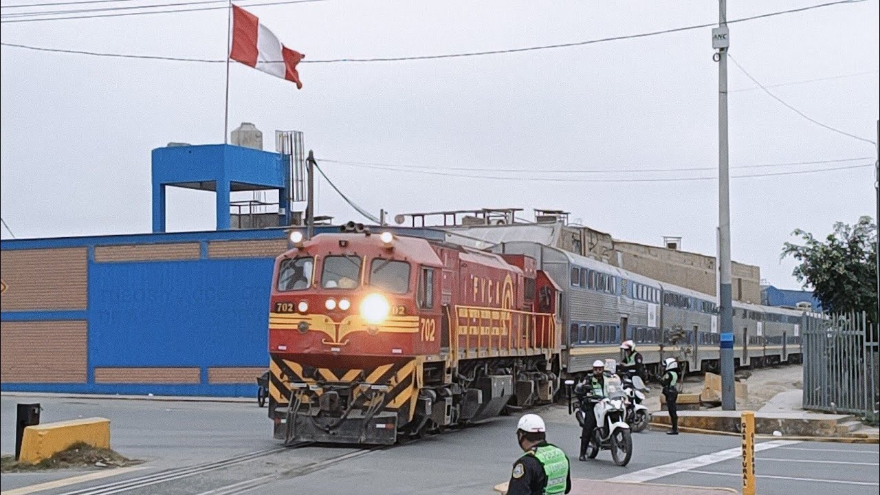 EMD VILLARES JT26W-2B #702 Nippon Sharyo Ex CALTRAIN & G22CW #539 (SEGUNDA SUBIDA).