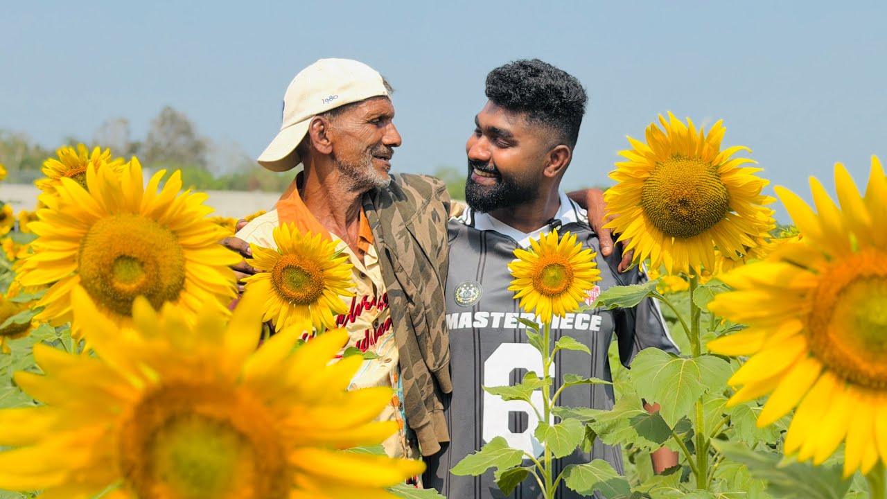 ബസ്സിലെ നമ്മളെ ആദ്യത്തെ TRIP! 😍 രാധേട്ടന്റേം Family ന്റേം കൂടെ സൂര്യകാന്തിത്തോട്ടം കാണാൻ പോയി! 😍🌻