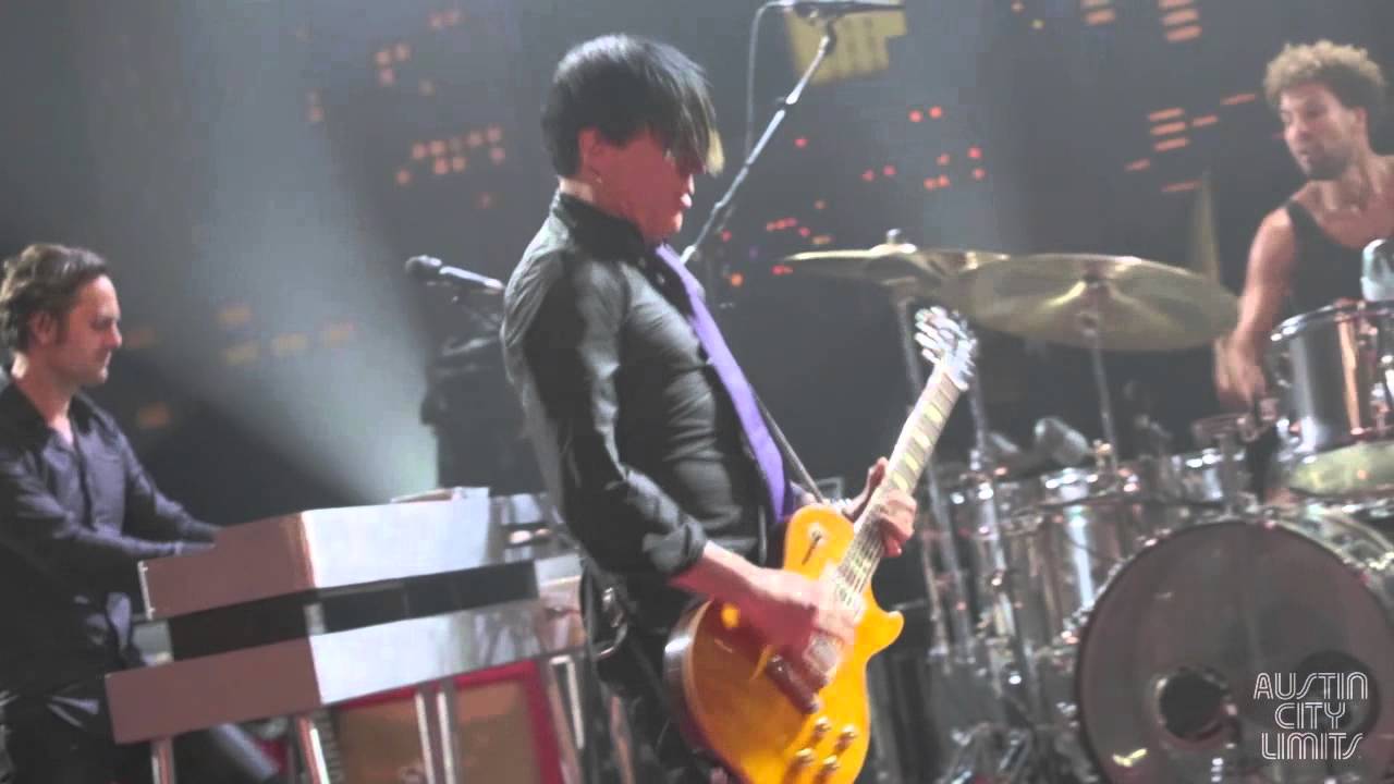 Behind the Scenes: Queens of the Stone Age