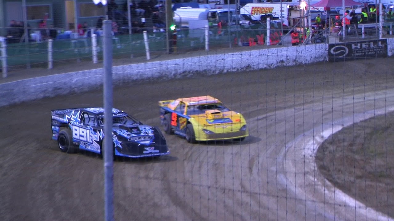 2016 NZ SUPER SALOON CHAMPIONSHIP NIGHT TWO