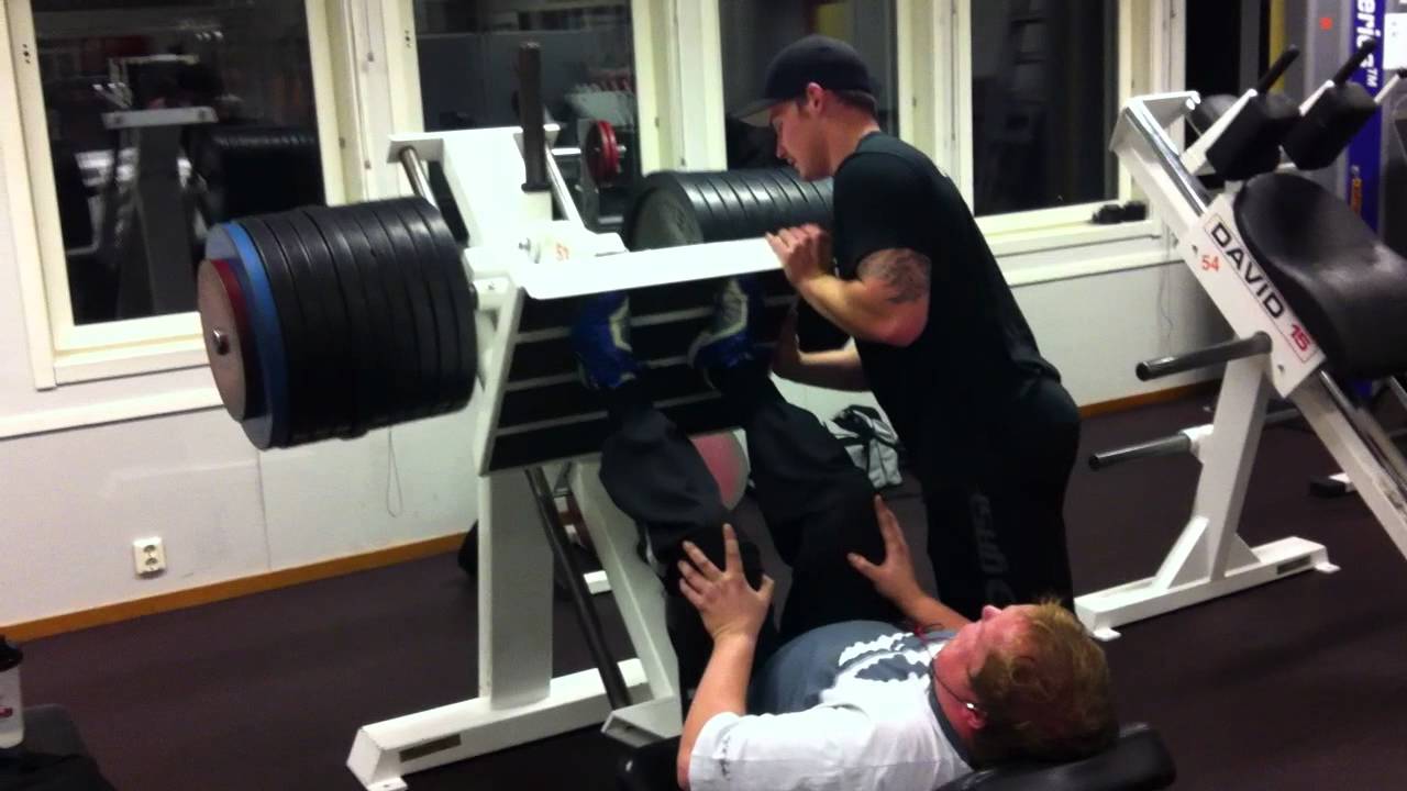 Gustav Andersson 510kg Benpress
