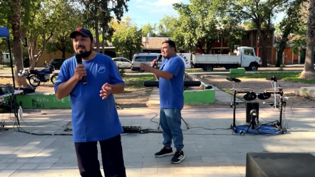 TRANSMITIENDO VIDA EN VIVO