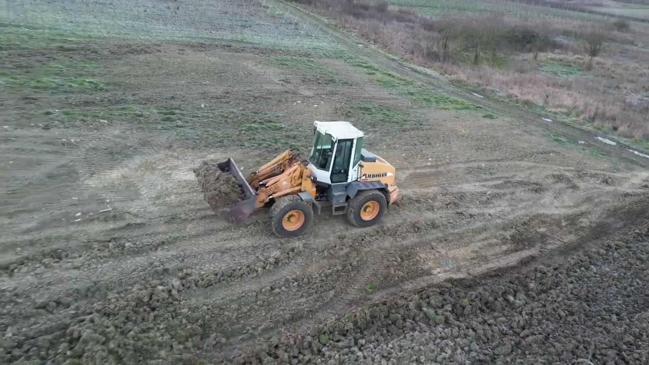 Weinberg im Rutschgebiet modellieren, mit Liebherr 514
