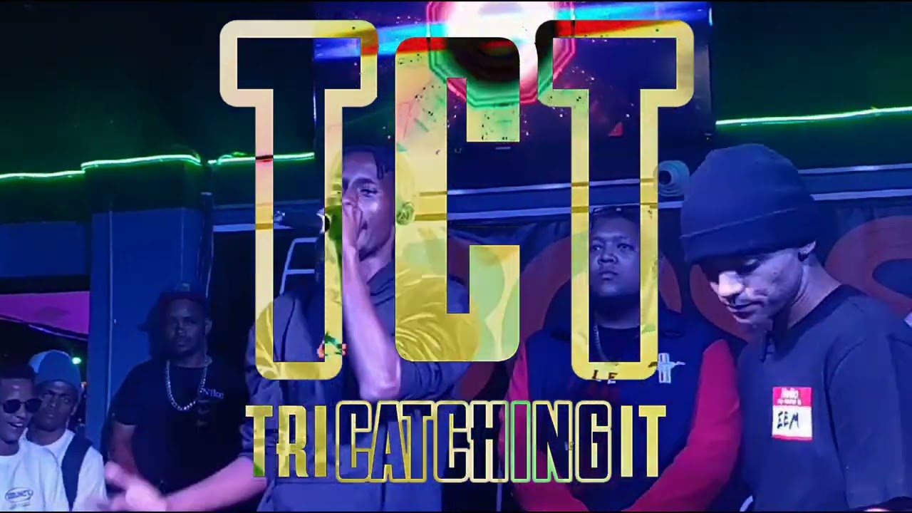 TCT - TEE STARZ - White gloves grabbing your imagination, he a pantomime 