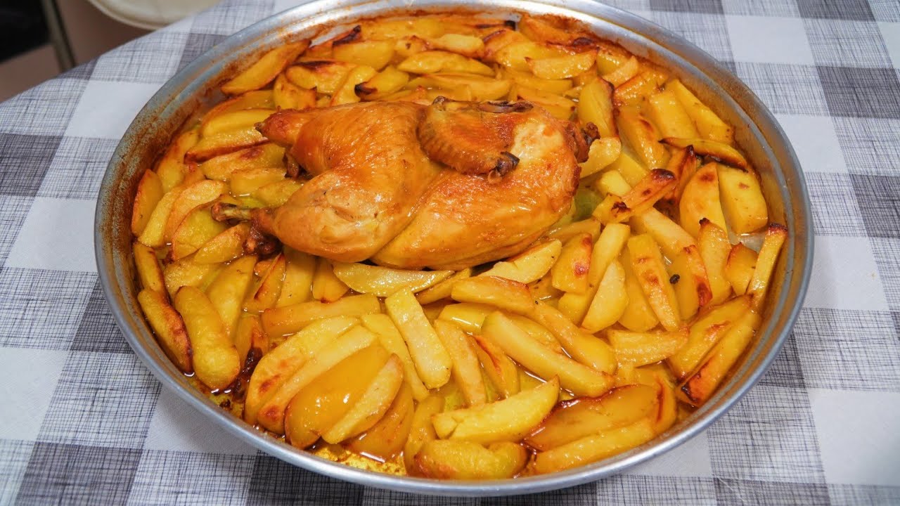 Pulë në Furrë me Patate Recetë e Vjetër Shqiptare