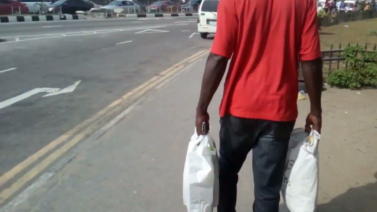 Lekki Gate at noon