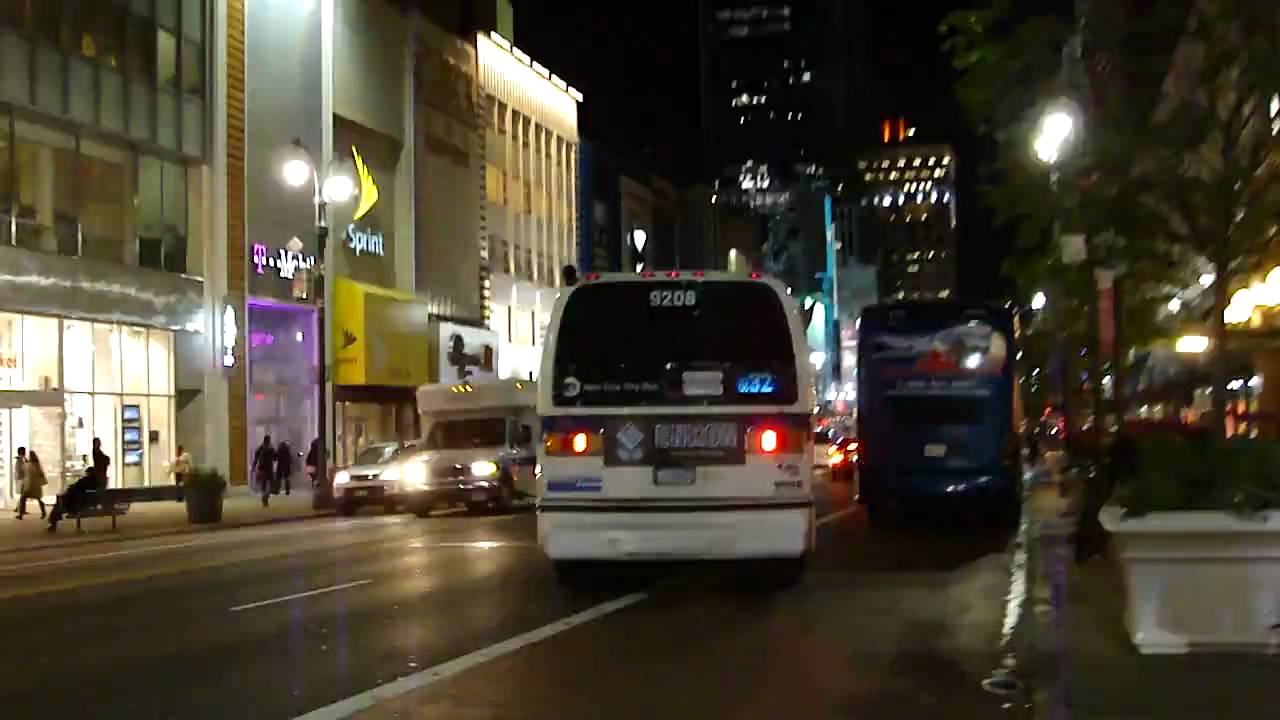 NYCTA : NovaBus RTS-06 9208 On The Q32 @ 34th Street