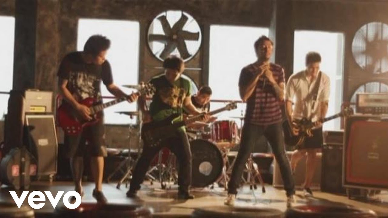 BrandNew Sunset - Say Goodbye (Official Music Video)