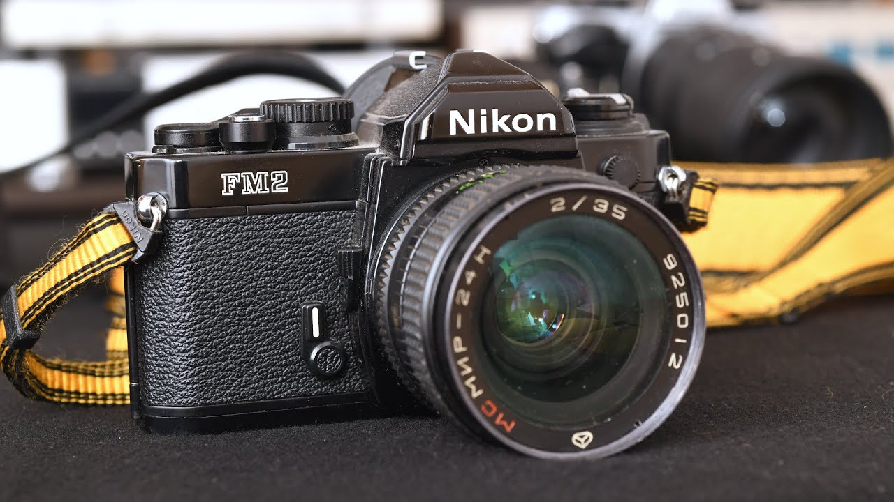 Aparat analogowy. Nikon FM.