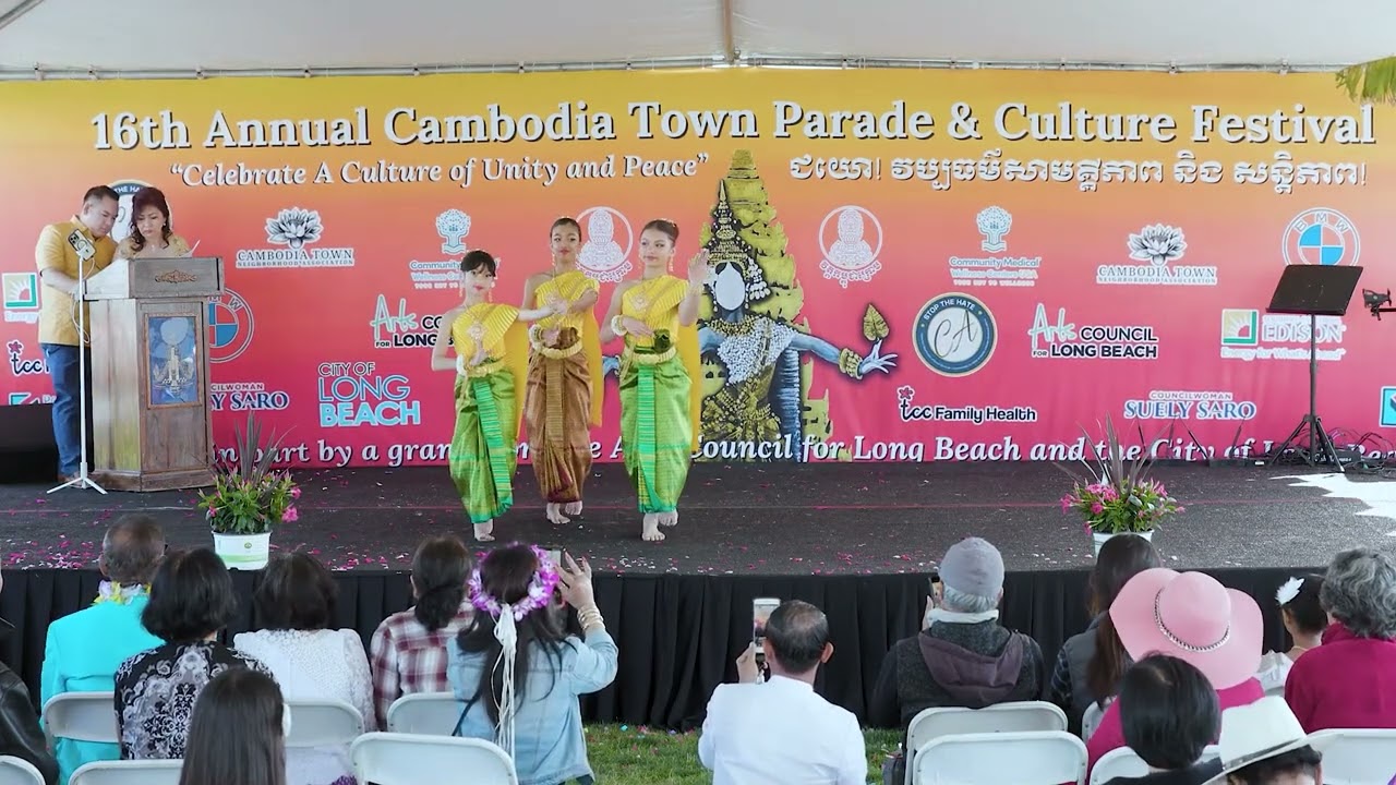 Angkor Arts Collective - Robam Neary Chea Chour - Cambodia Town Culture Festival