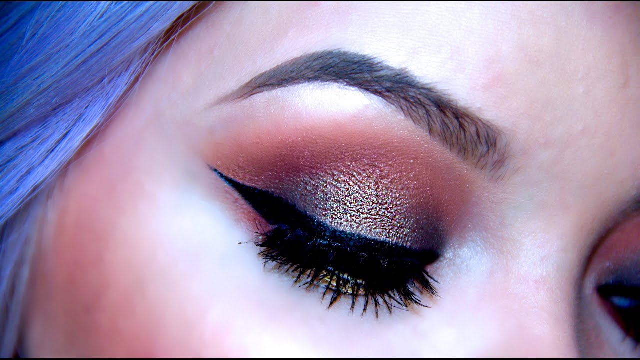 Spotlight Smokey Eye | Thanksgiving Makeup Tutorial