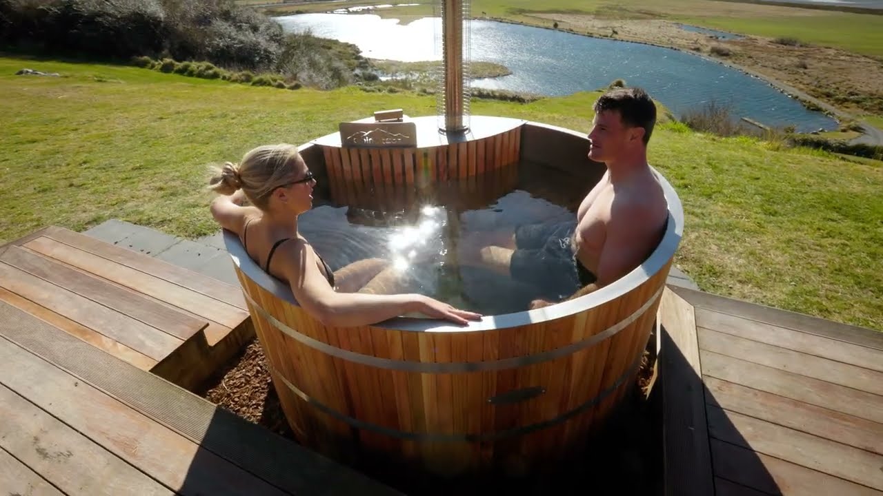 Alpine Spas&trade; - Aspiring - 6 Seater Wood-Fired Hot Tub