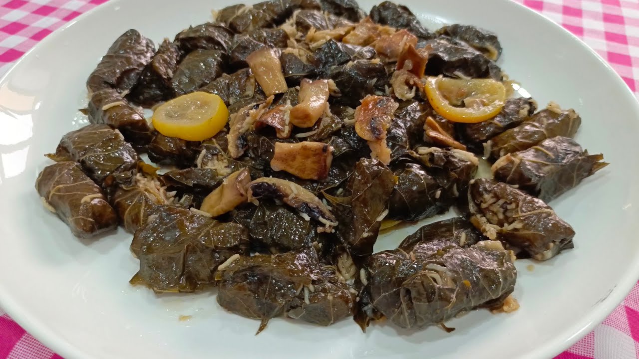 ورق عنب بحشوة الفطر فكرة جديدة وطعم لايقاوم يذوب في الفم 