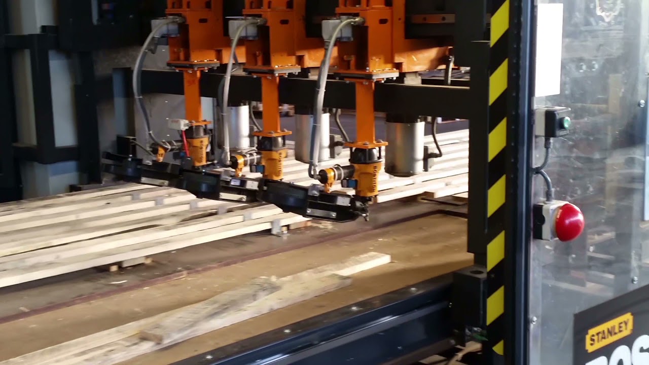 Nagelanlage Deckelautomat Palettennagelanlage Paletten