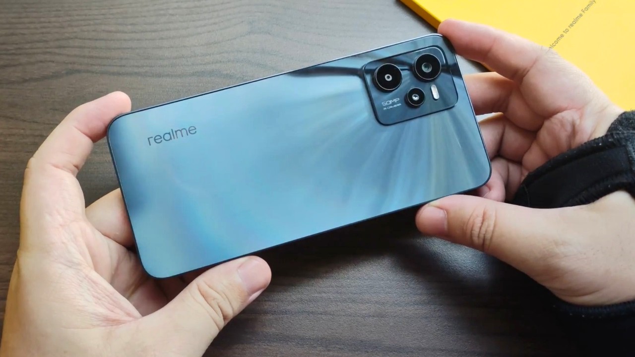 Realme C35 Review - Budget Friendly with Premium Features
