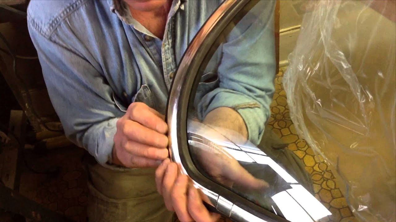 Mercedes W116 Windshield Removal & Replacement