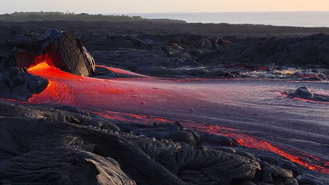 Lava flowing on Hawaii by Filip Kulisev, Master QEP, FBIPP : Amazing Planet