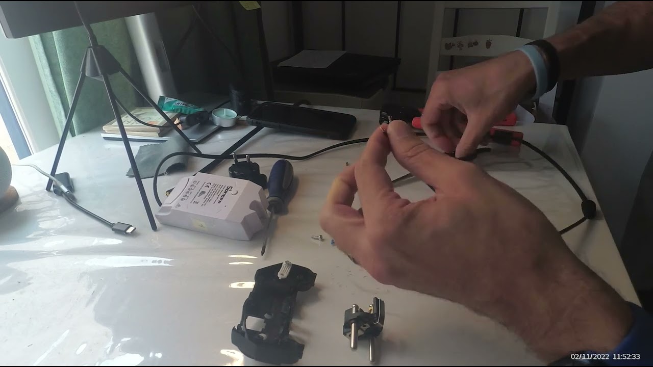 Changing UK plug to EU plug